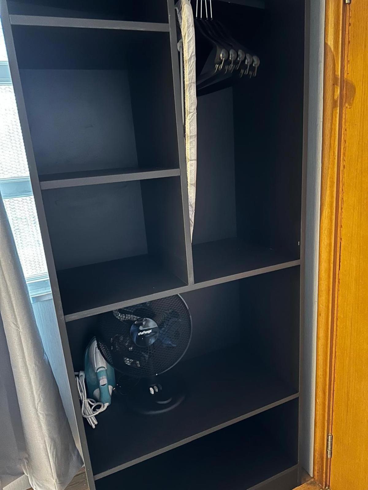 Fb1-Spacious Basement Studio Flat Fits 2- Near Hyde Park ロンドン エクステリア 写真