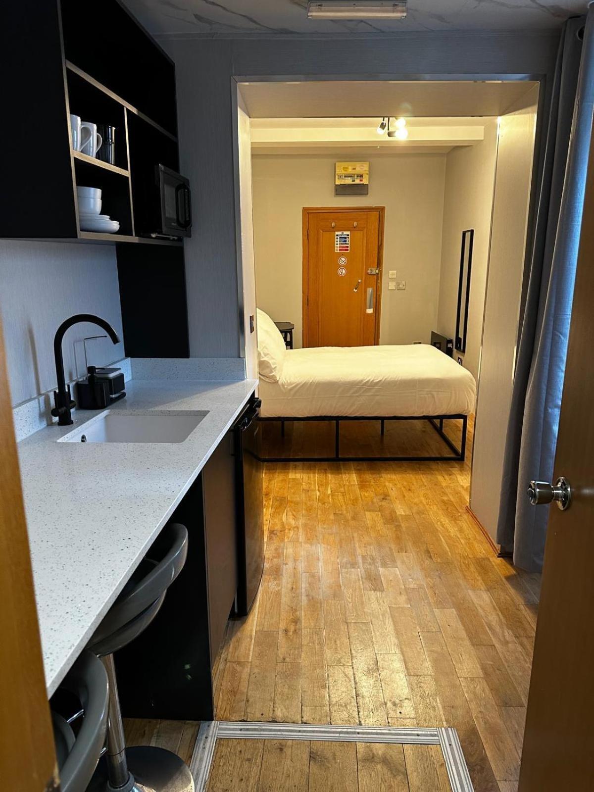 Fb1-Spacious Basement Studio Flat Fits 2- Near Hyde Park ロンドン エクステリア 写真